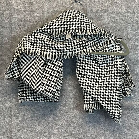 MERONA Scarf Women's One Size Black White Houndstooth Acrylic Fringe Soft Knit - Picture 2 of 9